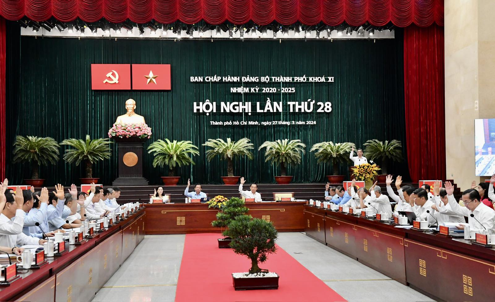 Hội nghị lần thứ 28 (mở rộng) của Ban Chấp hành Đảng bộ TP. Hồ Chí Minh (Ảnh: Việt Dũng).